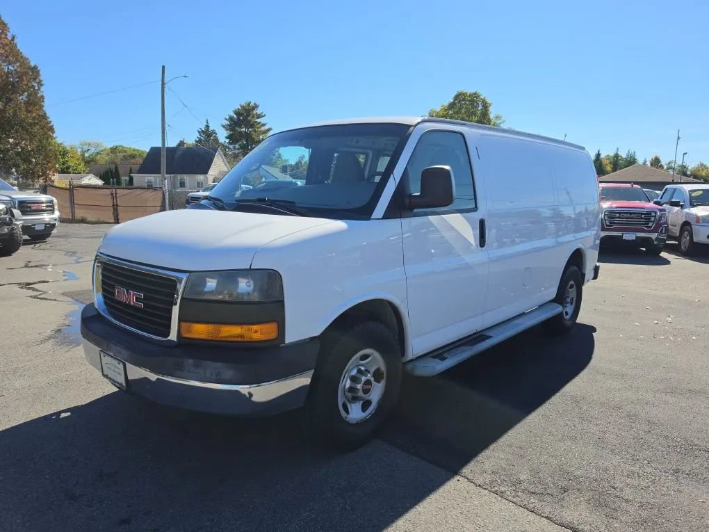 Used 2014 GMC Savana 2500 RWD image 3