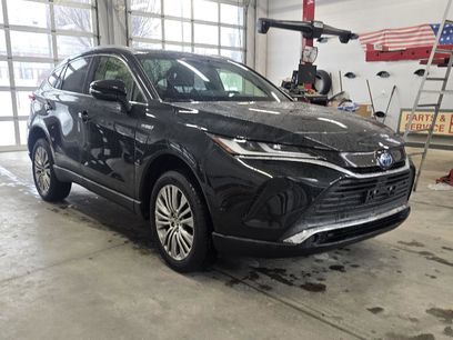 Used 2021 Toyota Venza XLE w/ Softex Package