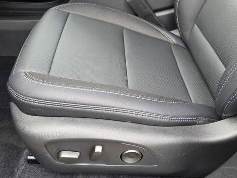 New 2026 Chevrolet Equinox EV LT image 23