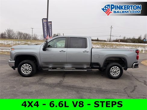 Used 2024 Chevrolet Silverado 2500 LT image 9