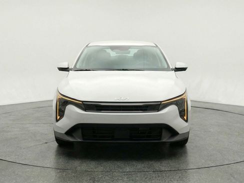 Used 2025 Kia K4 LXS FWD image 2