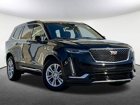 Used 2024 Cadillac XT6 Luxury AWD/4WD image 2