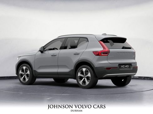 New 2025 Volvo XC40 B5 Plus w/ Climate Package image 4