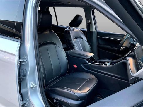 Used 2023 Jeep Grand Cherokee L Limited w/ Luxury Tech Group II AWD/4WD image 9