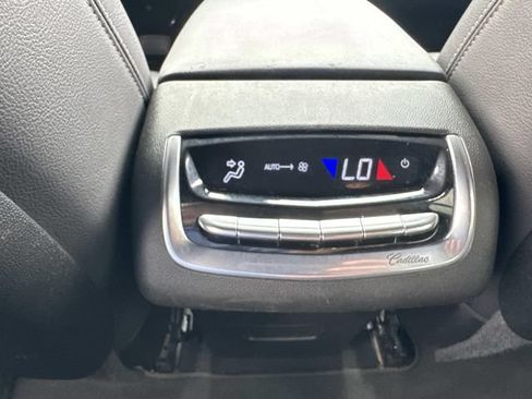 Used 2023 Cadillac XT6 Luxury FWD image 16