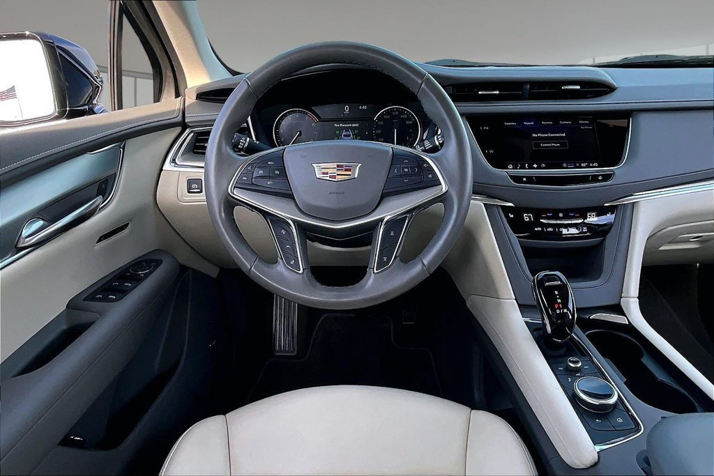 Used 2022 Cadillac XT5 Premium Luxury FWD image 5