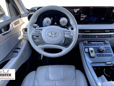 Used 2024 Hyundai Palisade Limited image 5