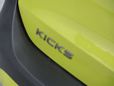 New 2026 Nissan Kicks SR w/ Cold Weather Package image 9