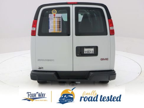 Used 2025 GMC Savana 2500 Extended w/ Driver Convenience Package RWD image 5