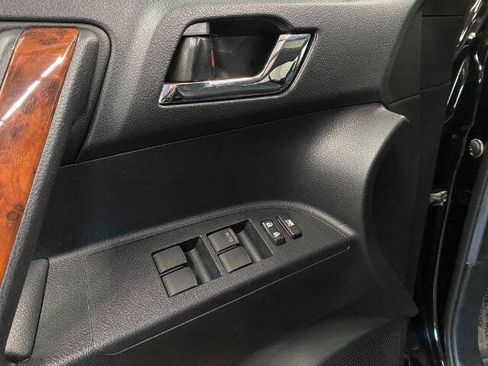 Used 2011 Toyota Highlander Limited AWD/4WD image 11