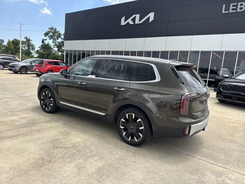 Certified 2024 Kia Telluride SX w/ Towing Package FWD image 20