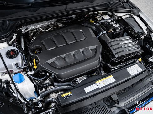 Used 2024 Volkswagen Golf R 4-Door image 42