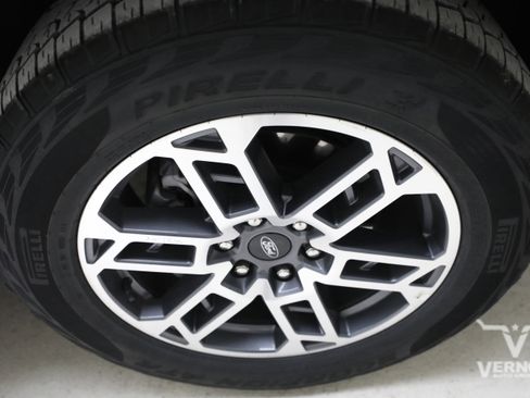 Used 2025 Ford Expedition Active AWD/4WD image 30
