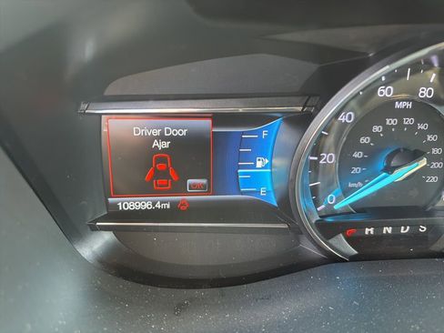 Used 2019 Ford Explorer Limited w/ Class III Trailer Tow Package image 9