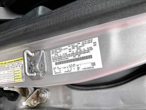 Used 2015 Lincoln MKC AWD w/ Equipment Group 101A Select image 19