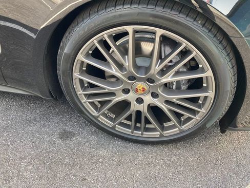 Certified 2023 Porsche Panamera 4 Platinum Edition image 30