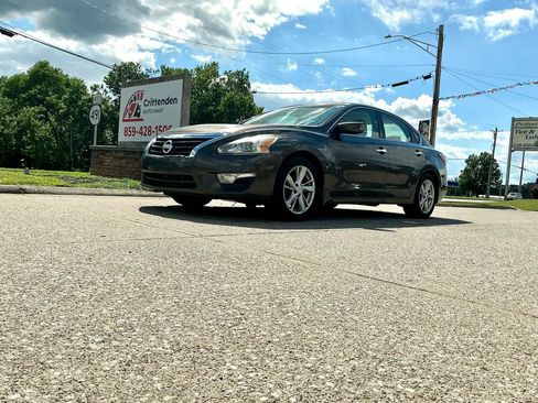 Used 2014 Nissan Altima 2.5 SV FWD image 27