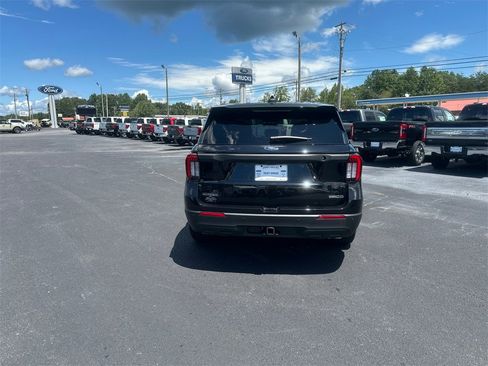 New 2025 Ford Explorer 4WD Police Interceptor image 6