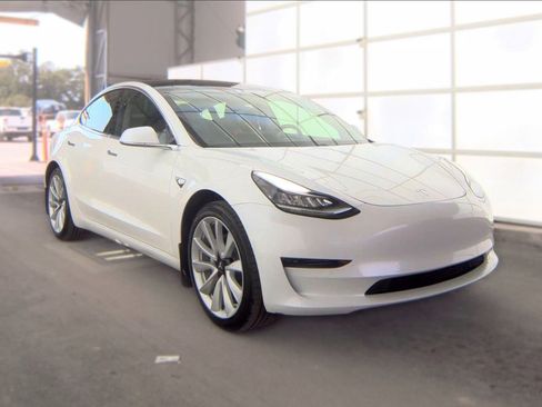 Used 2020 Tesla Model 3 Standard Range Plus RWD image 3
