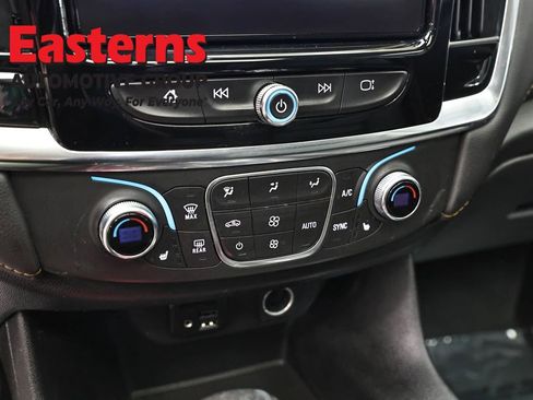 Used 2021 Chevrolet Traverse RS AWD/4WD image 20