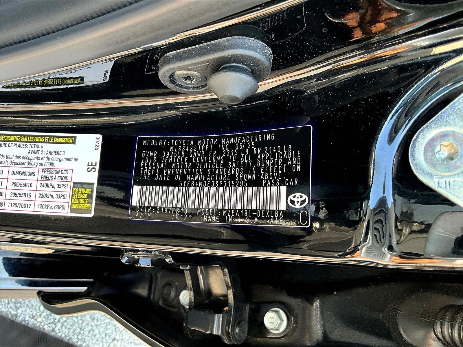 Used 2025 Toyota Corolla LE FWD image 19