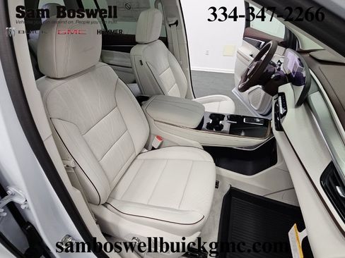 New 2026 Buick Enclave Avenir w/ Super Cruise Package FWD image 43