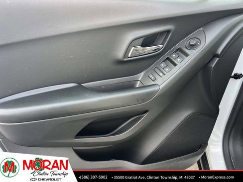 Certified 2022 Chevrolet Trax LT w/ LT Convenience Package image 15