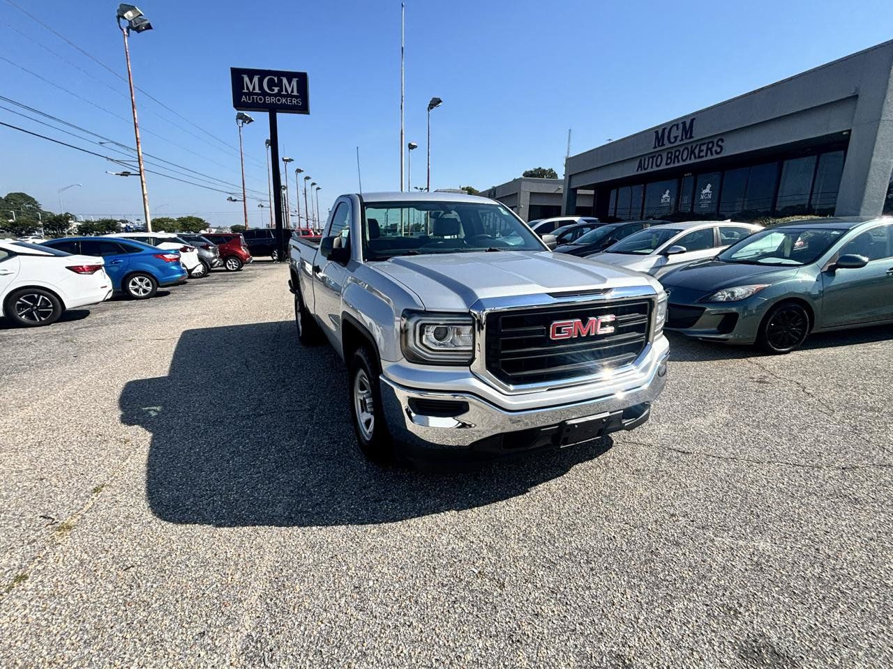 Used 2018 GMC Sierra 1500 2WD Regular Cab image 3
