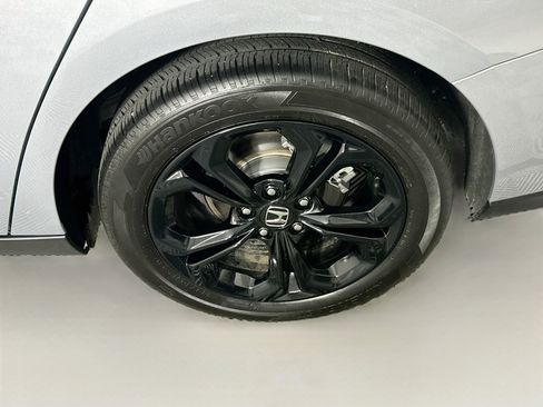 Used 2025 Honda Accord SE image 11