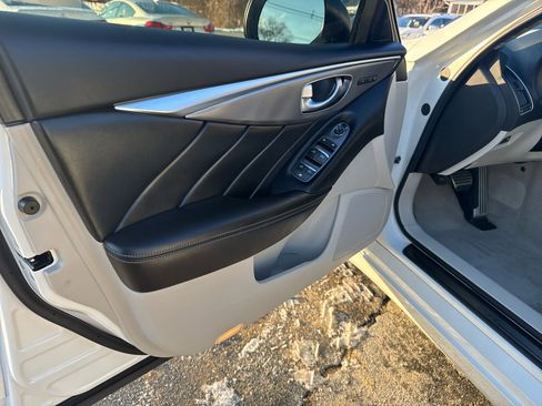 Used 2016 INFINITI Q50 Red Sport 400 image 24