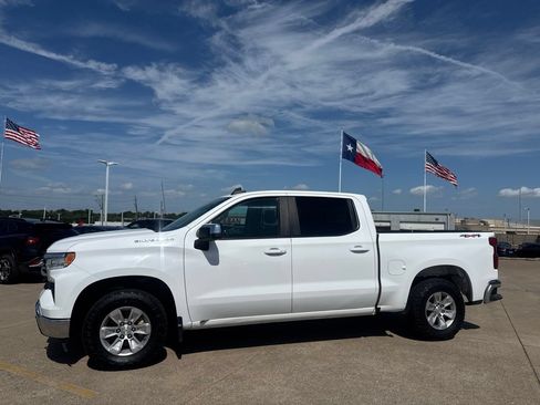 Used 2023 Chevrolet Silverado 1500 LT AWD/4WD image 9