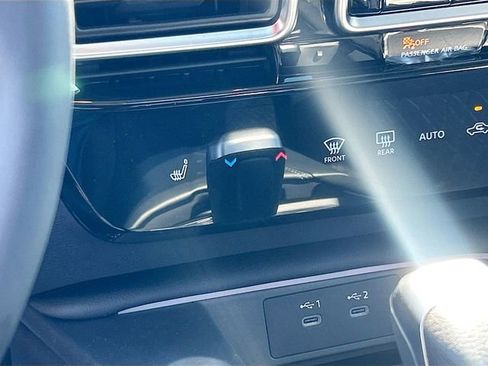 New 2026 Nissan Sentra SV w/ SV Convenience Package FWD image 15