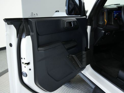 Used 2024 Ford Bronco Badlands AWD/4WD image 38