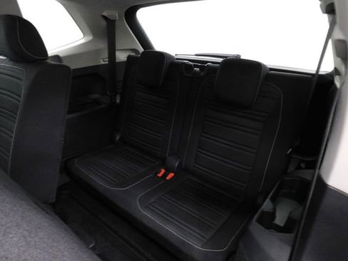 Used 2024 Volkswagen Tiguan S image 25