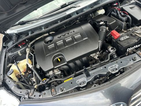 Used 2013 Toyota Corolla LE image 18