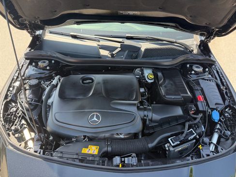 Used 2019 Mercedes-Benz CLA 250 4MATIC image 11