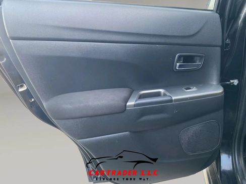 Used 2021 Mitsubishi Outlander Sport SE FWD image 13
