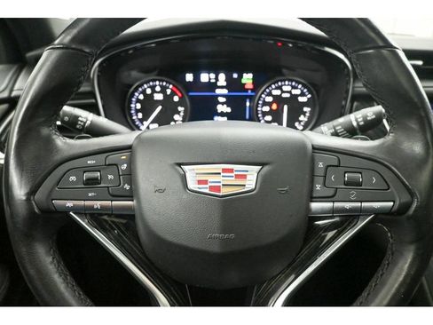 Used 2020 Cadillac XT6 Premium Luxury image 38