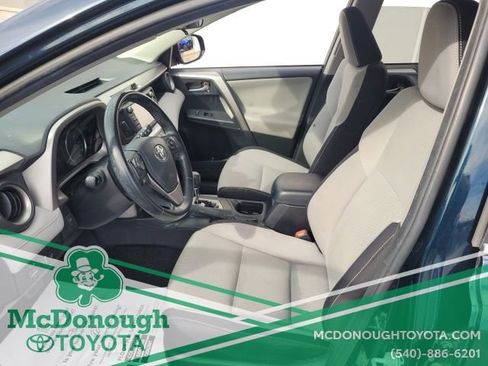 Used 2018 Toyota RAV4 XLE w/ Convenience Package image 9