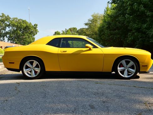 Used 2010 Dodge Challenger SRT8 w/ SRT Option Group II RWD image 48