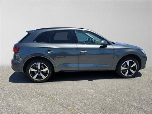 Used 2023 Audi Q5 2.0T Premium Plus w/ Premium Plus Package AWD/4WD image 2