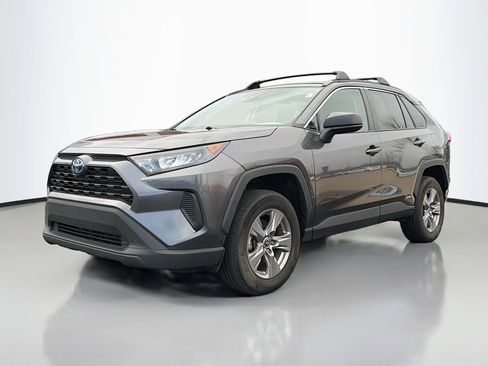 Used 2022 Toyota RAV4 LE AWD/4WD image 11