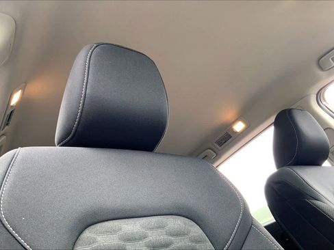 Used 2024 Nissan Pathfinder SV FWD image 14
