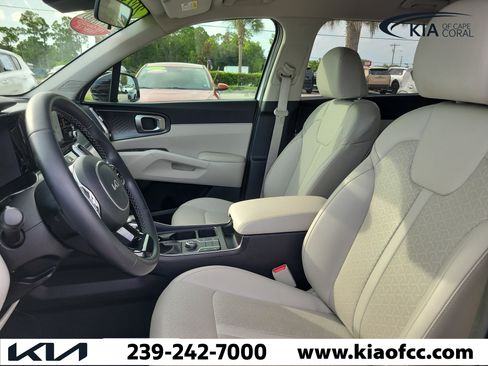 Certified 2023 Kia Sorento S FWD image 23