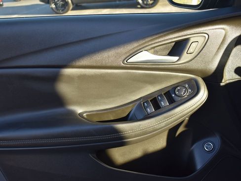 Used 2021 Buick Encore GX Select w/ Sport Touring Package image 12