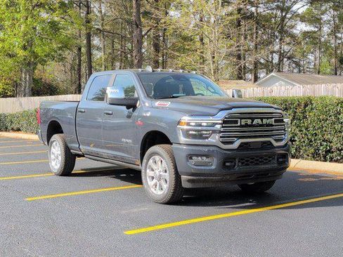 New 2026 RAM 2500 Laramie AWD/4WD image 8