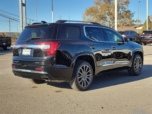 Used 2022 GMC Acadia Denali w/ Black Diamond Edition image 11