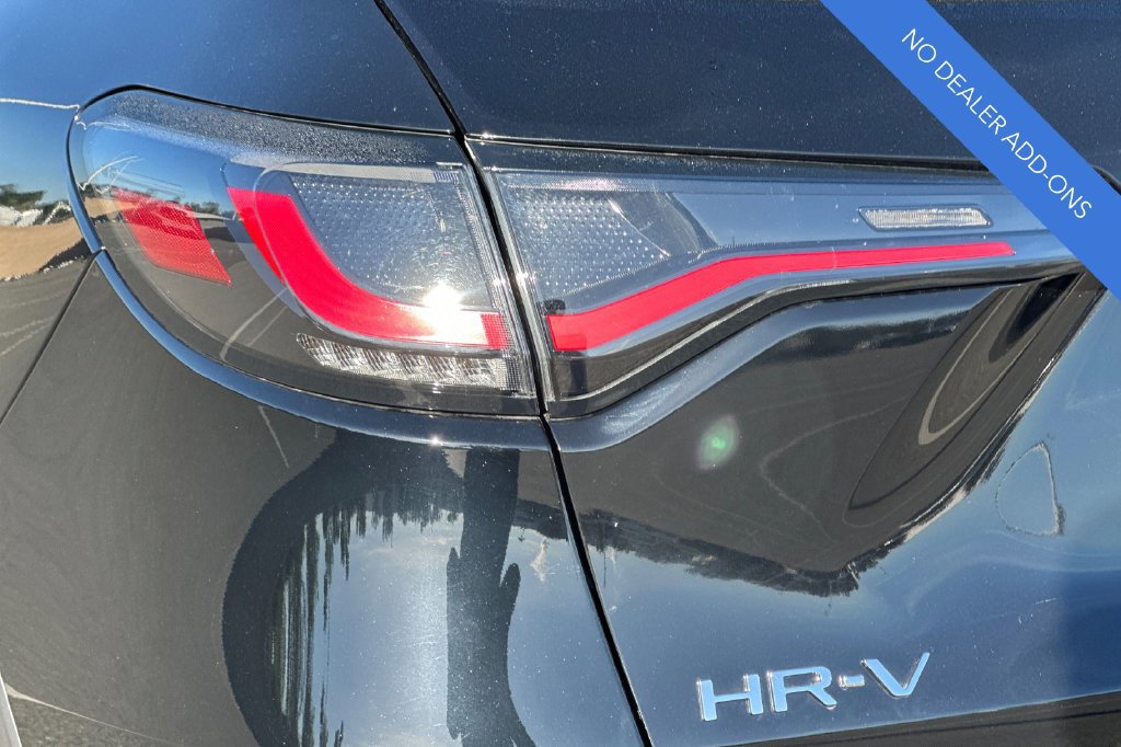 Certified 2025 Honda HR-V Sport image 29