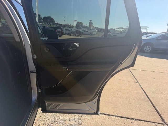 Used 2024 Lincoln Aviator Reserve w/ Jet Package AWD/4WD image 38