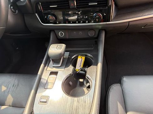 Used 2021 Nissan Rogue SL w/ Premium Package FWD image 18